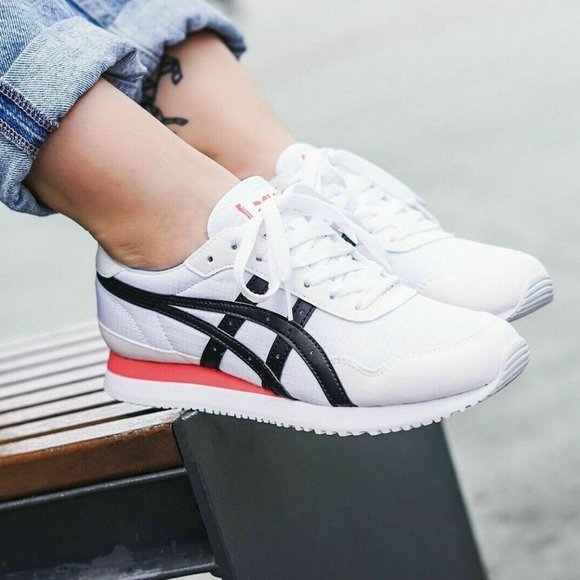 Asics women's Tiger Runner